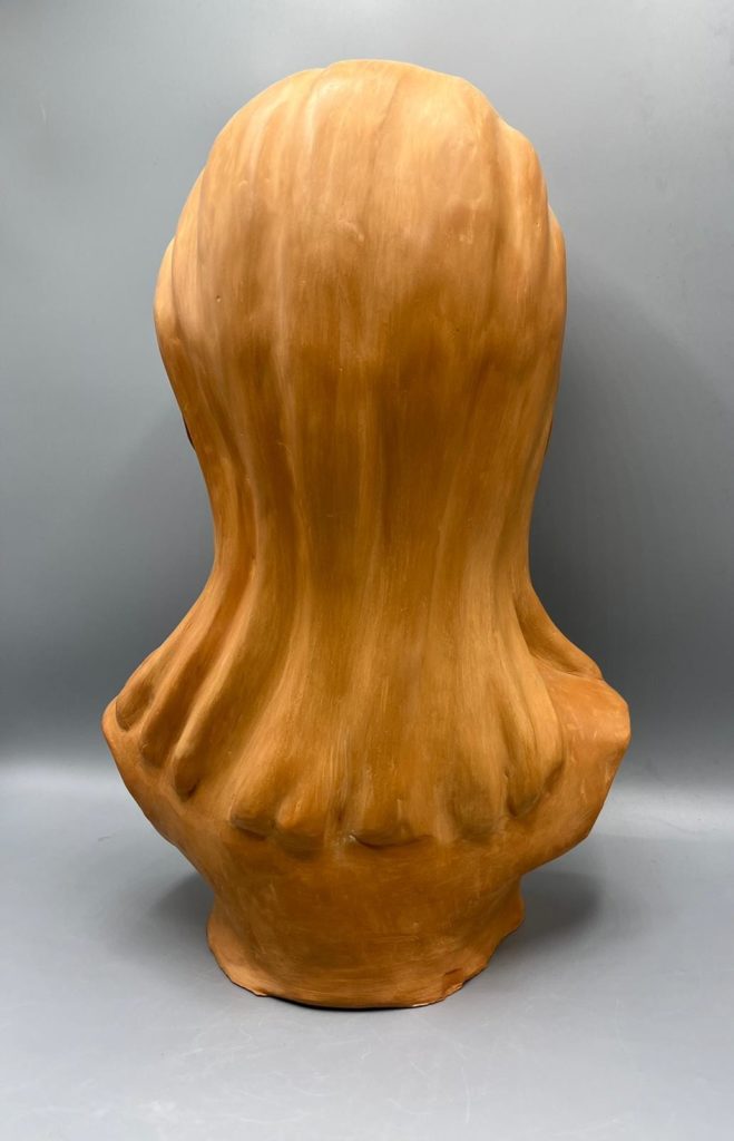 Busto ceramica “ Claire” patinato a cera naturale