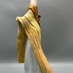 Statua Geisha in ceramica latinità a cera e foglia oro. Altezza 38 cm